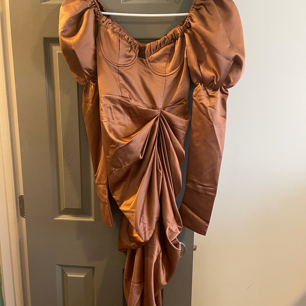 Brown scrunched shoulder dress